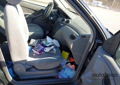 2000 Ford Focus Se from USA, damaged, VIN 1FAFP34P7YW194586